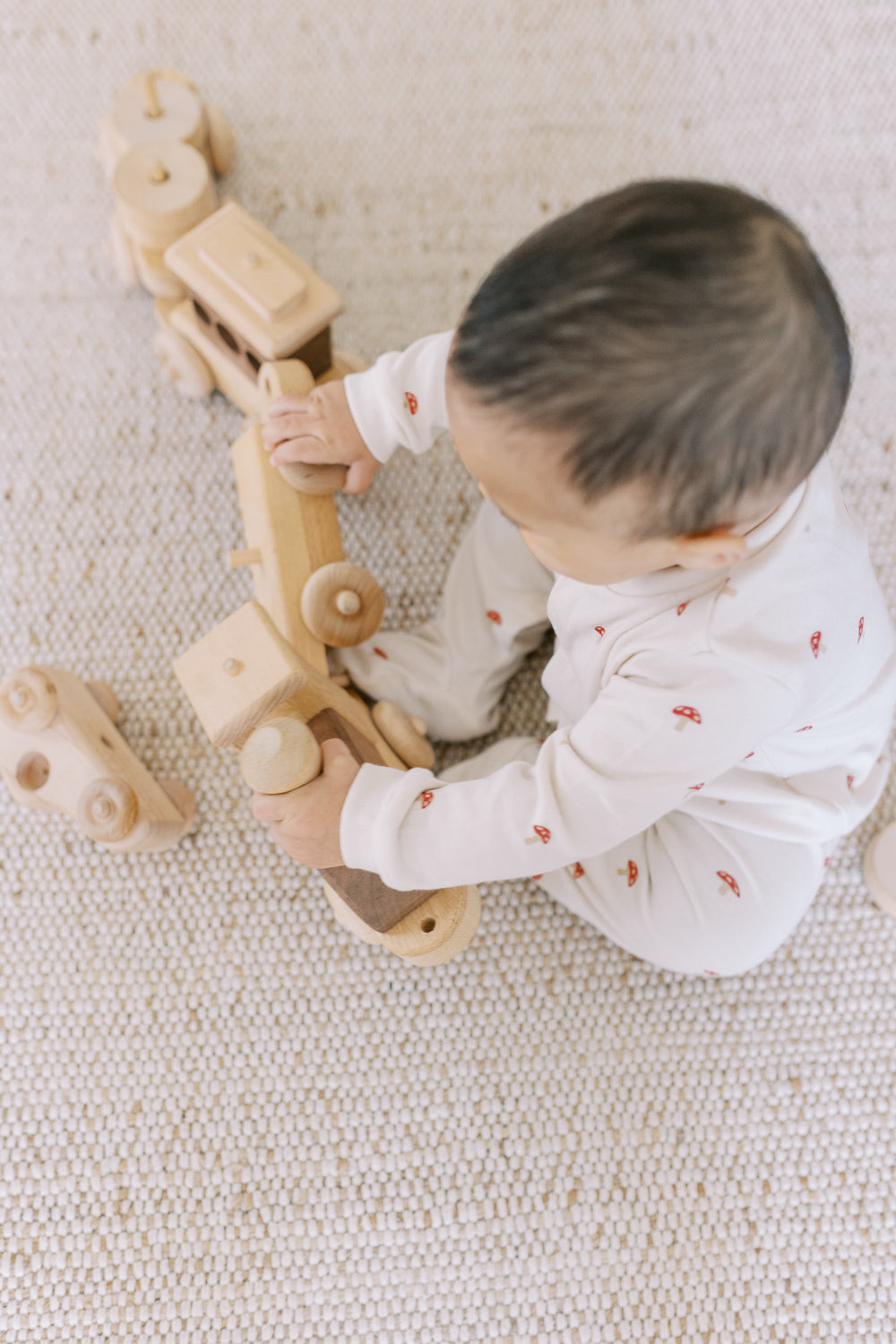SLEEPY DOE'S BABY SLEEPSUIT - MUSHROOM